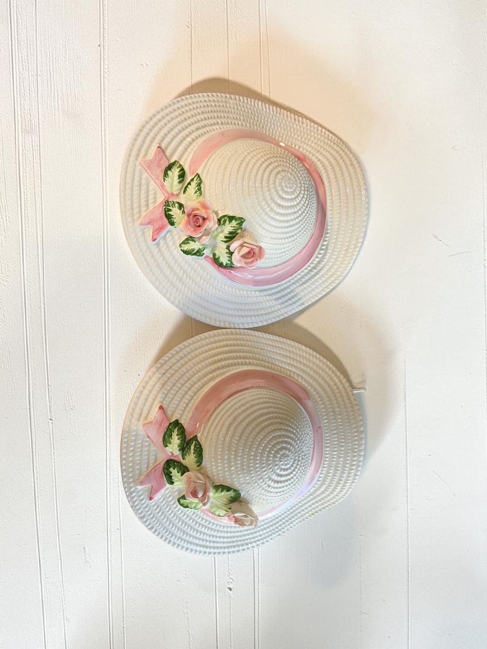Beautiful Ceramic Straw Hat Wall Pocket Planters Set